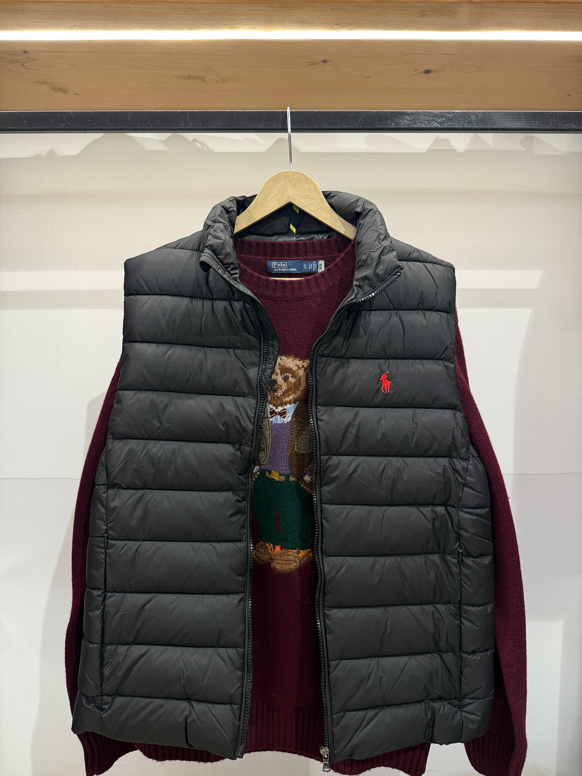 R1 Gillet Puffer Jacket - Black - view 2
